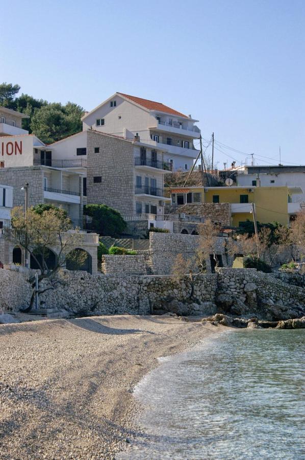 Apartments By The Sea Drasnice, Makarska - 2581 ภายนอก รูปภาพ