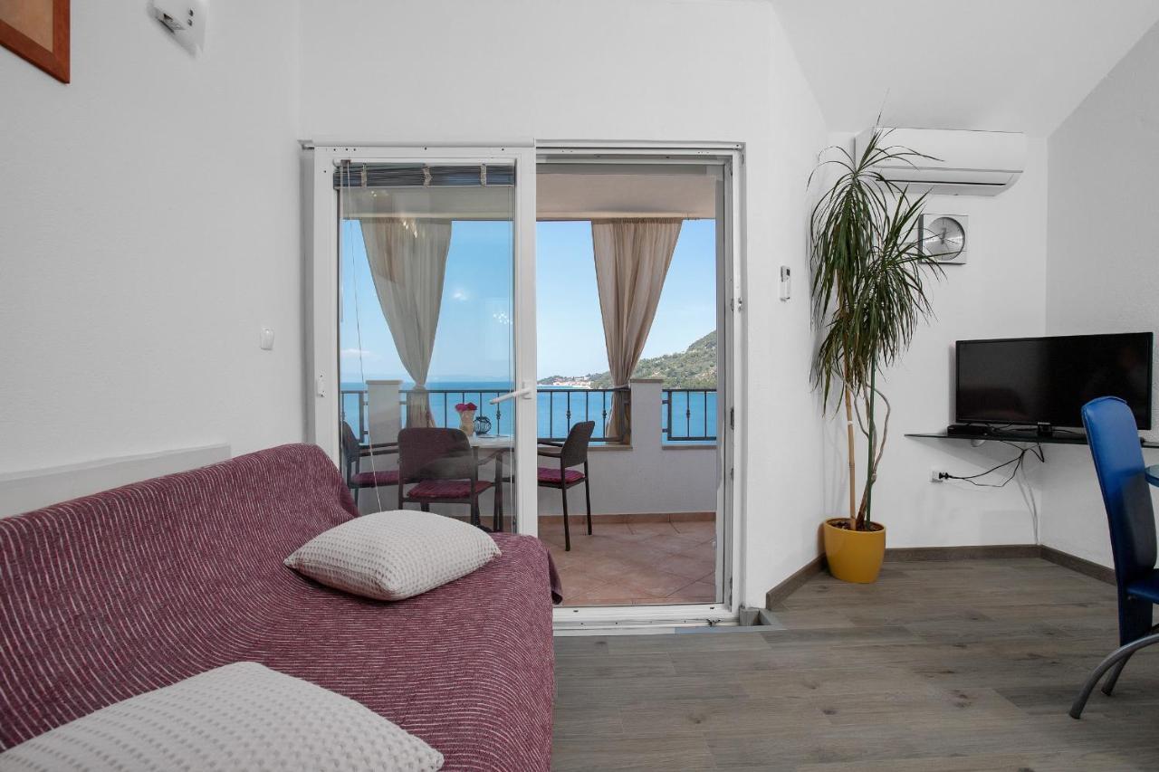 Apartments By The Sea Drasnice, Makarska - 2581 ภายนอก รูปภาพ