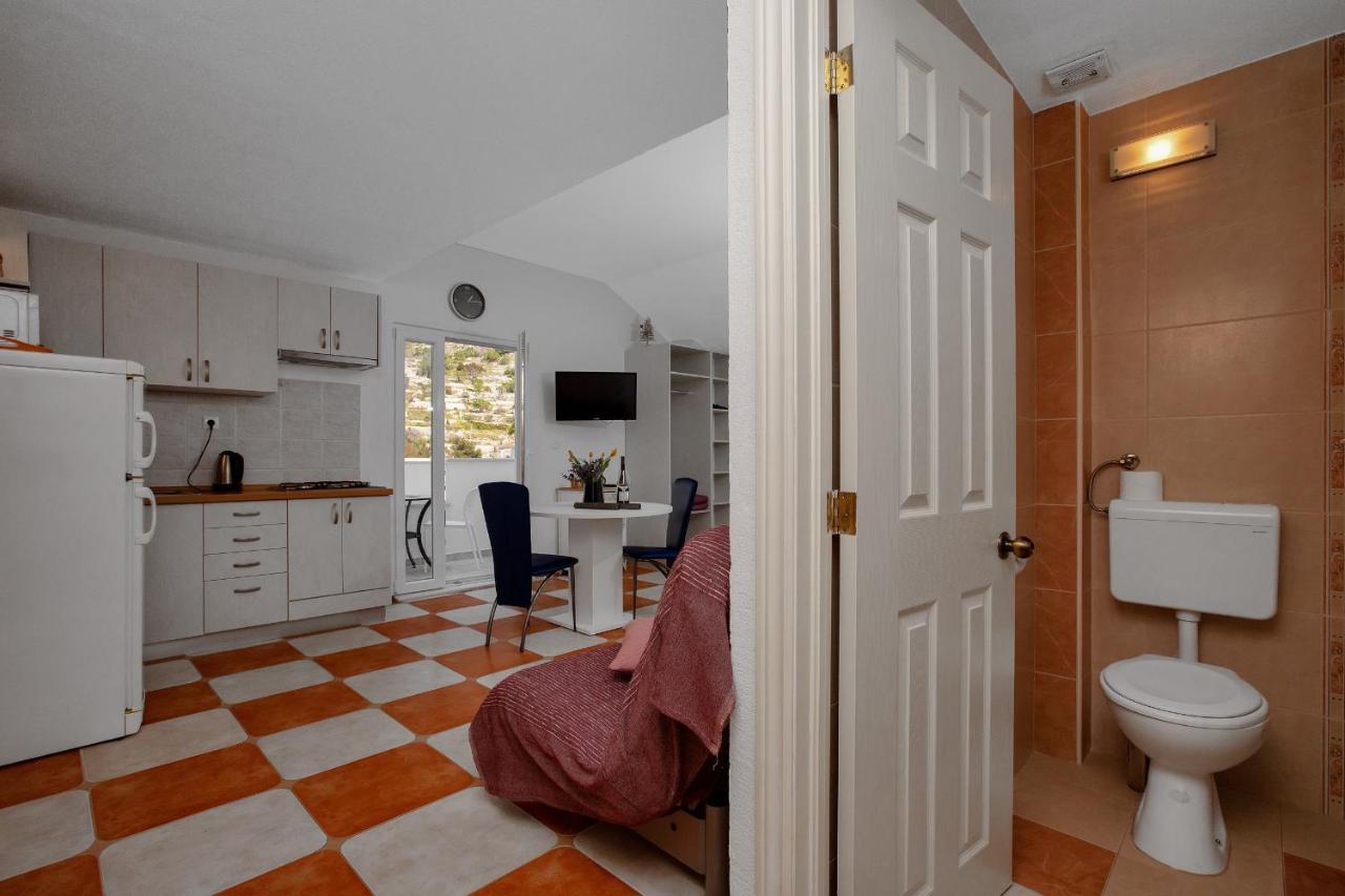 Apartments By The Sea Drasnice, Makarska - 2581 ภายนอก รูปภาพ