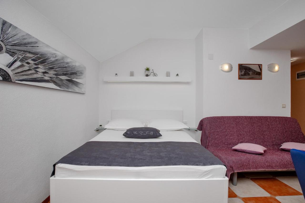 Apartments By The Sea Drasnice, Makarska - 2581 ภายนอก รูปภาพ
